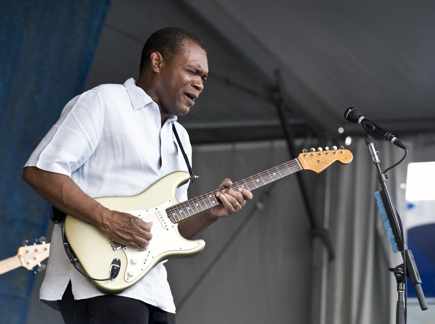 Robert Cray's World - Erie Reader